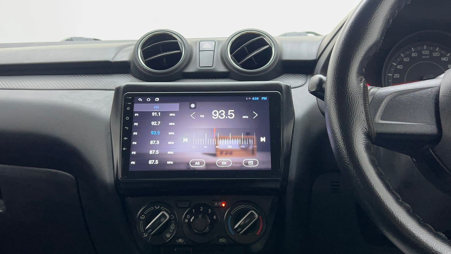 Used 2020 Maruti Suzuki Swift LXi Petrol Manual interior MUSIC SYSTEM & AC CONTROL VIEW