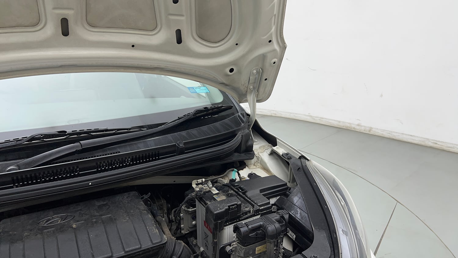 Used 2024 Hyundai Grand i10 Nios Magna 1.2 Kappa AMT Petrol Automatic engine ENGINE LEFT SIDE HINGE & APRON VIEW