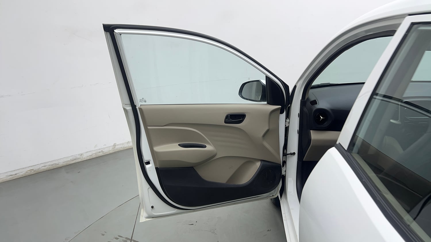 Used 2022 hyundai Santro Sportz Executive CNG Cng Manual interior LEFT FRONT DOOR OPEN VIEW