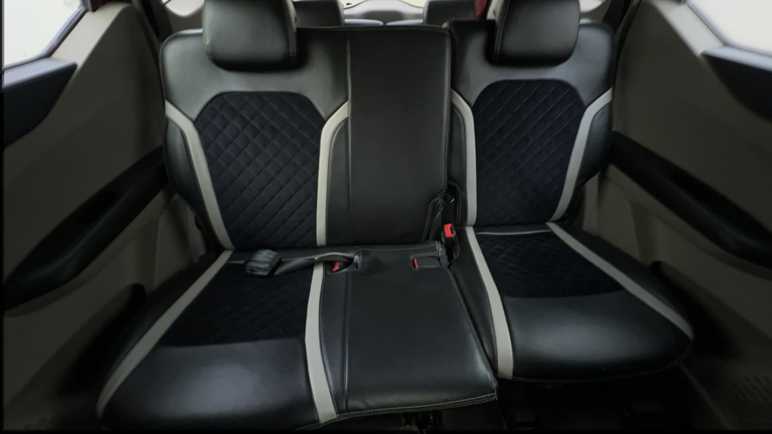 Used 2020 Renault Triber RXL EASY-R AMT Petrol Automatic interior REAR SEAT CONDITION VIEW