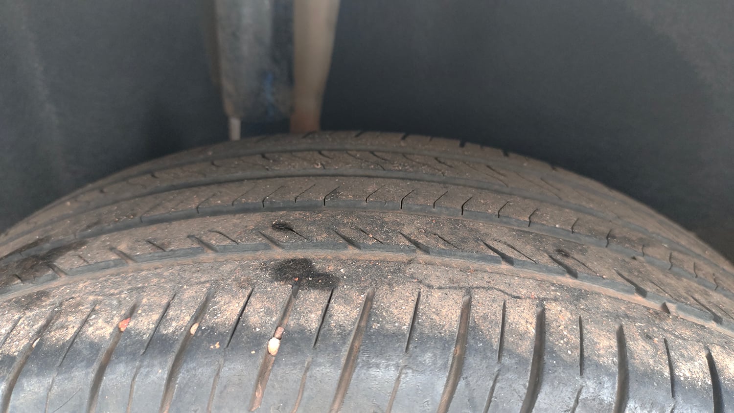 Used 2014 Ford EcoSport Trend 1.5 Ti-VCT Petrol Manual tyres RIGHT REAR TYRE TREAD VIEW