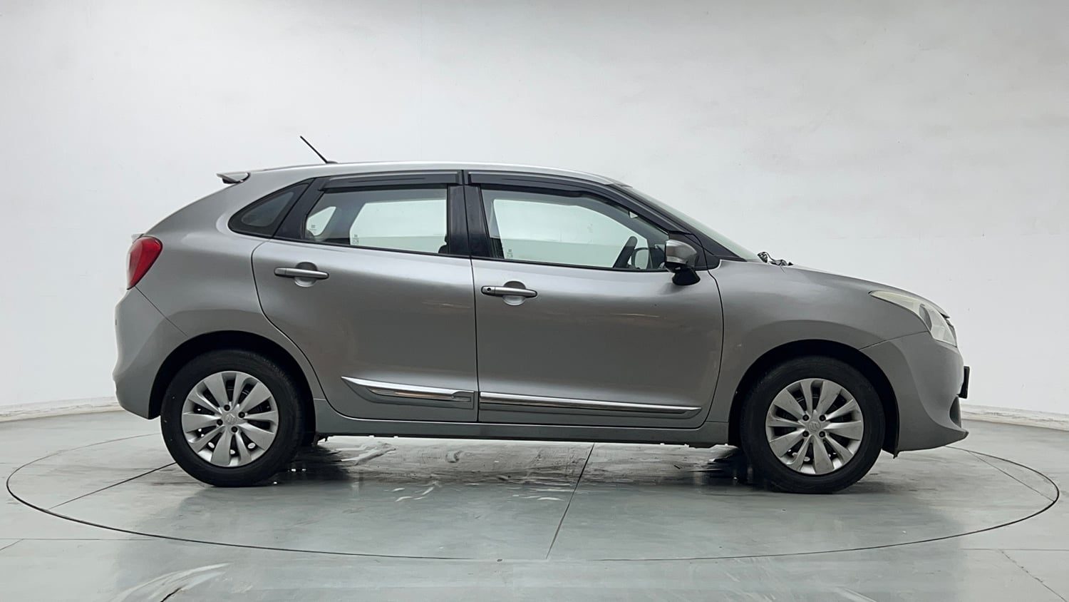 Used 2016 Maruti Suzuki Baleno Delta 1.2 AT Petrol Automatic exterior RIGHT SIDE VIEW