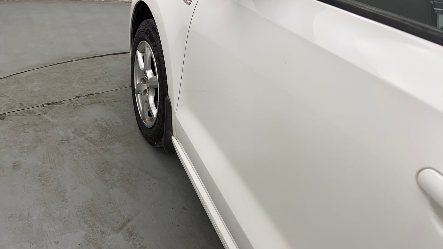 Used 2013 Volkswagen Vento Highline Petrol Petrol Manual dents MINOR SCRATCH