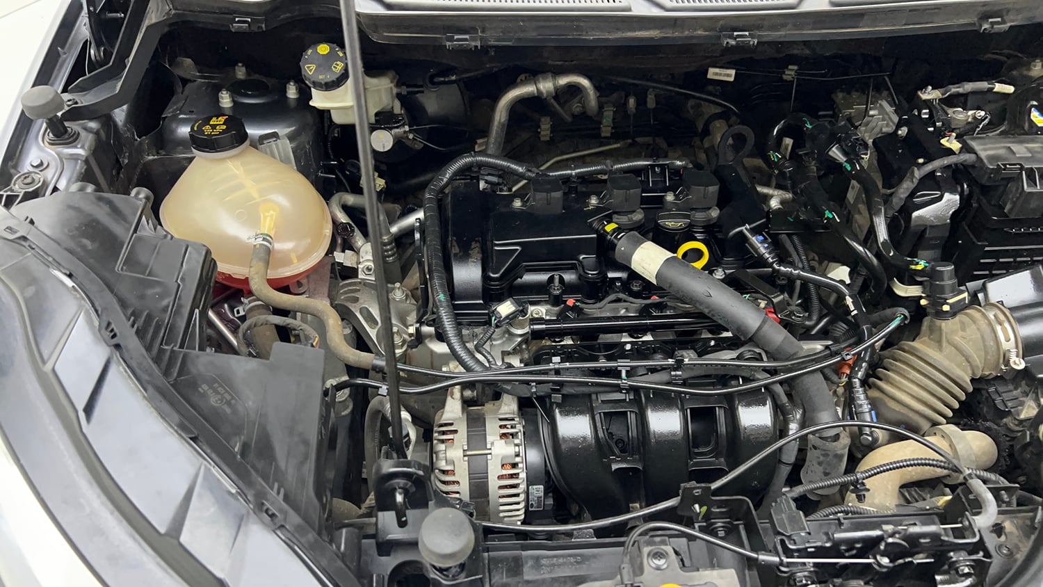 Used 2020 Ford EcoSport Titanium Plus 1.5L Ti-VCT AT Petrol Automatic engine ENGINE RIGHT SIDE VIEW