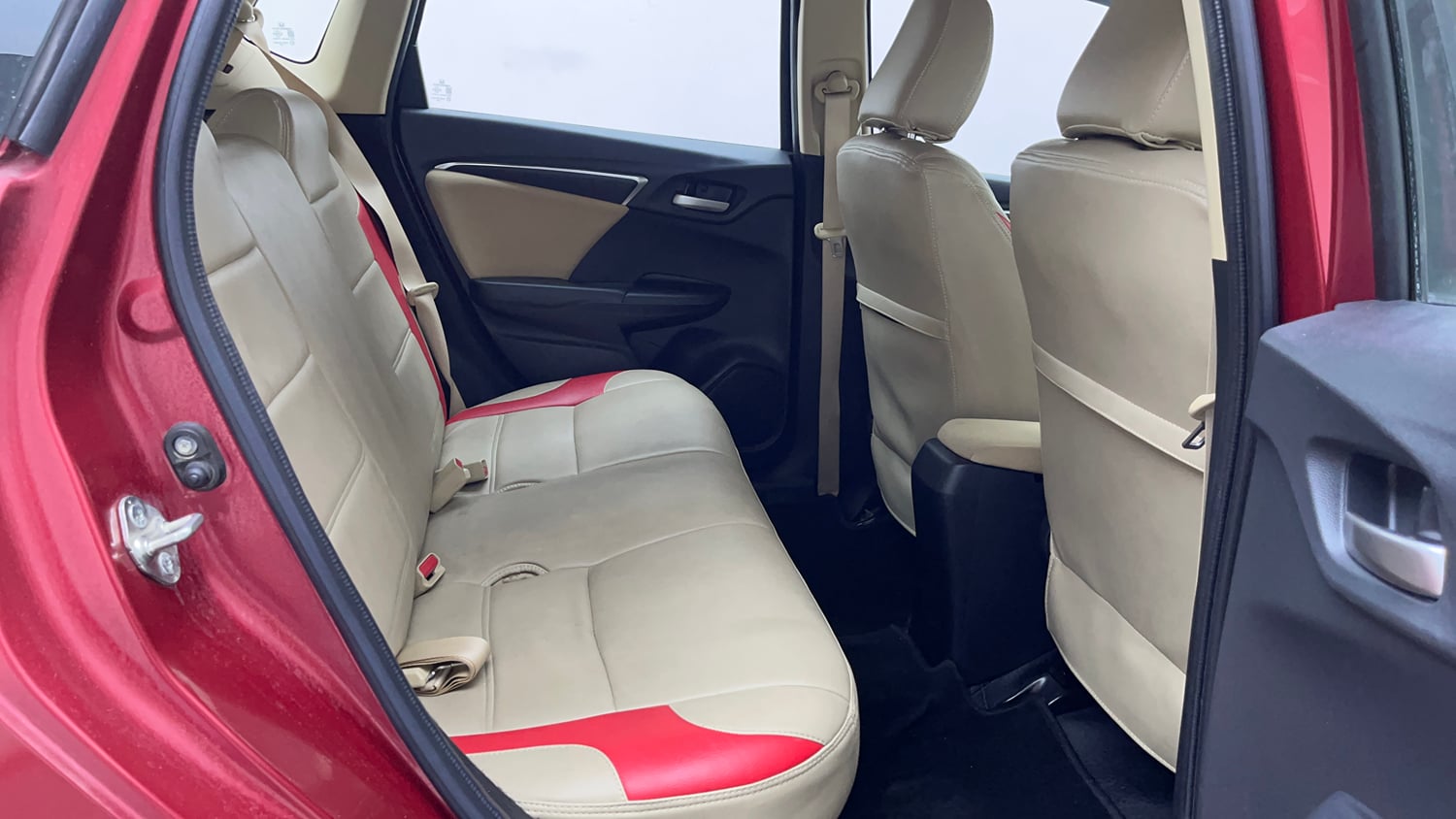 Used 2020 Honda Jazz ZX CVT Petrol Automatic interior RIGHT SIDE REAR DOOR CABIN VIEW