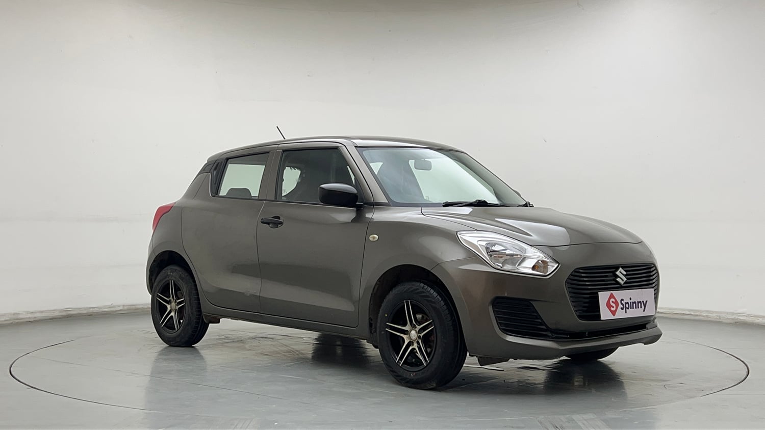 Used 2020 Maruti Suzuki Swift LXi Petrol Manual exterior RIGHT FRONT CORNER VIEW