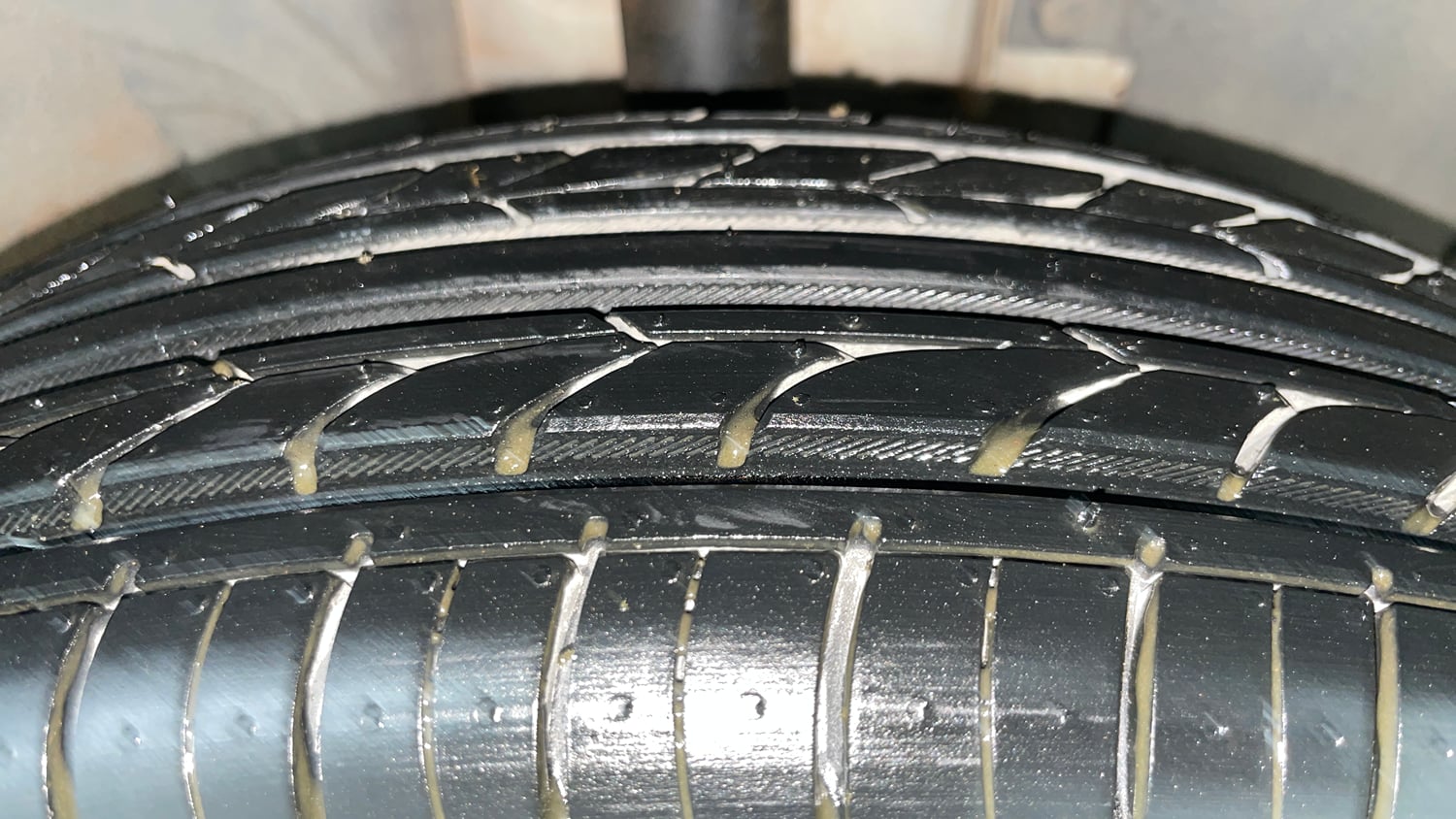 Used 2017 Renault Kwid 1.0 RXL Petrol Manual tyres RIGHT FRONT TYRE TREAD VIEW