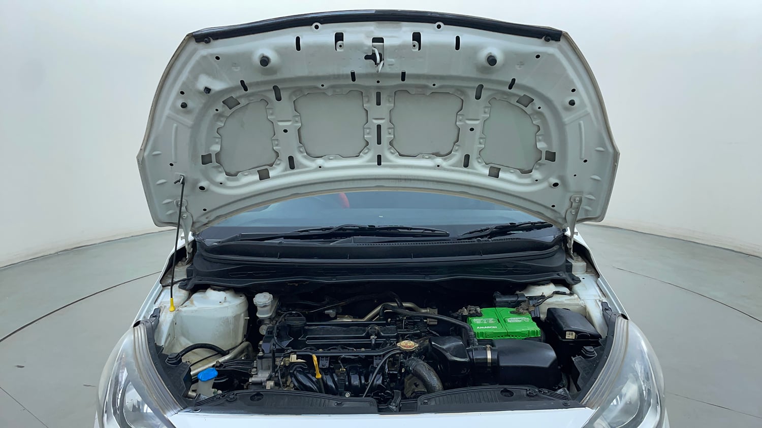 Used 2013 Hyundai i20 Sportz 1.2 Petrol Manual engine ENGINE & BONNET OPEN FRONT VIEW