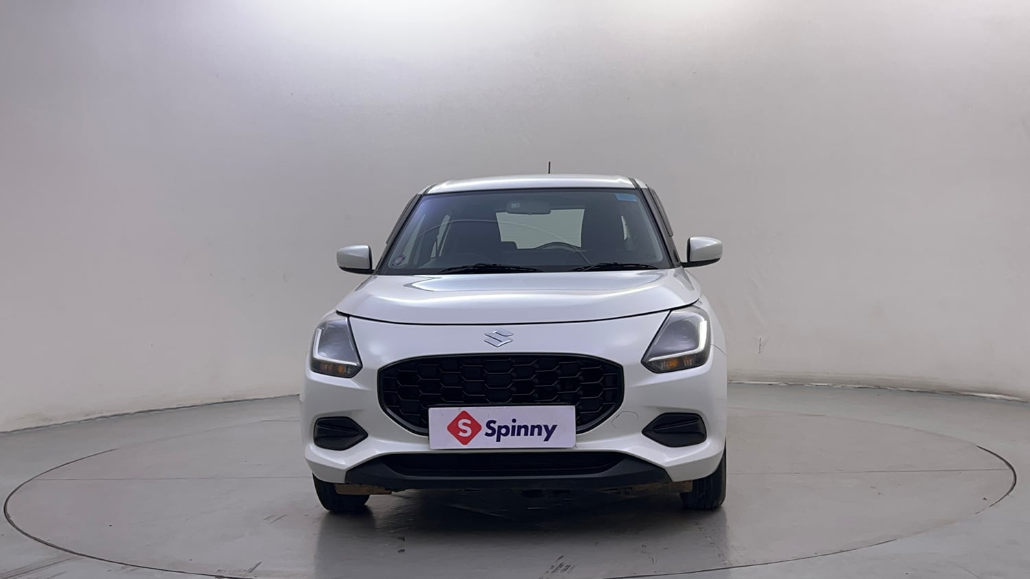 Used 2026 Maruti Suzuki Swift VXi AMT Petrol Automatic exterior FRONT VIEW