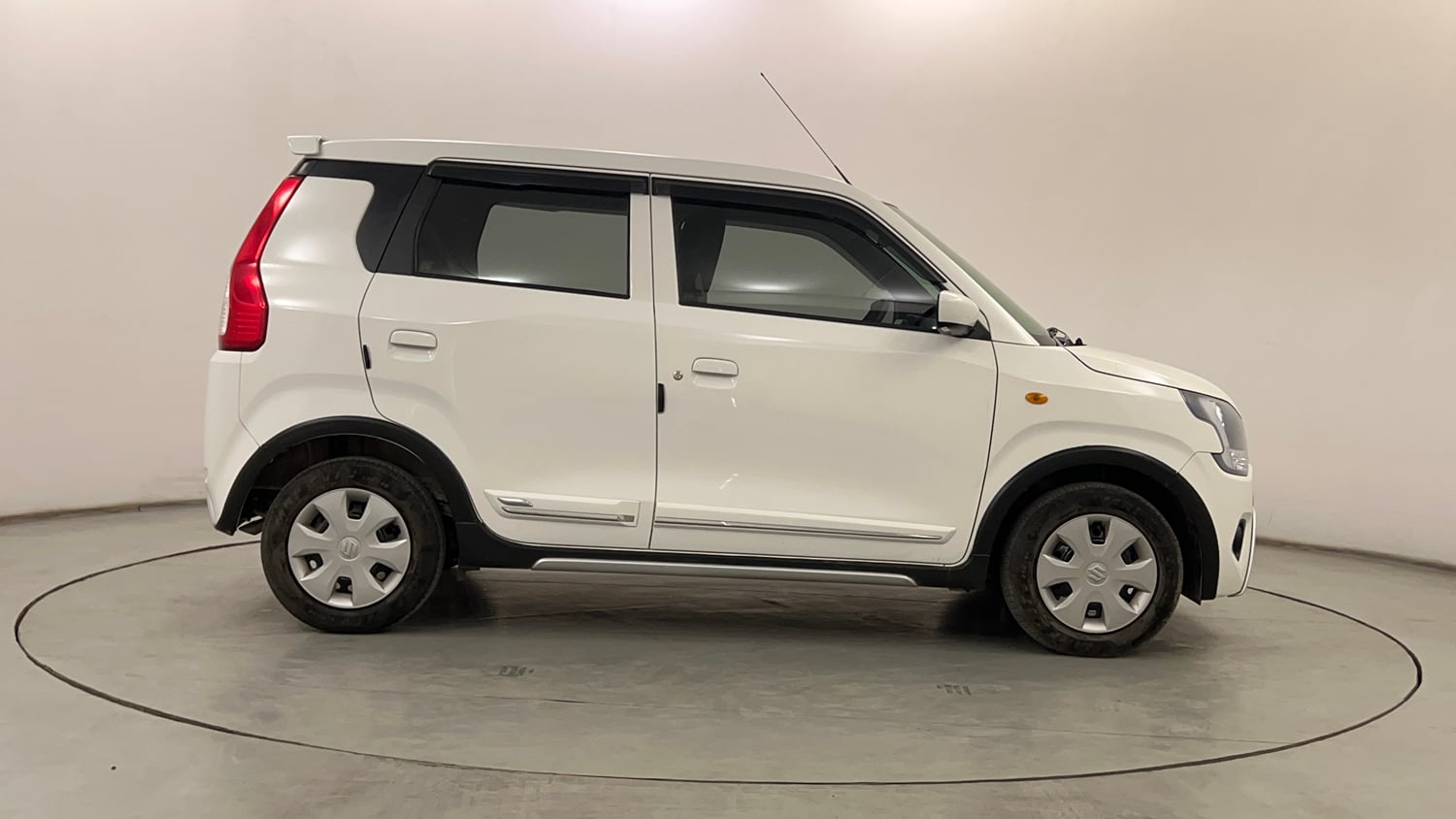 Used 2025 Maruti Suzuki Wagon R VXI 1.0 CNG Cng Manual exterior RIGHT SIDE VIEW