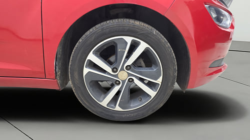 Used 2021 Tata Altroz XZ Petrol Petrol Manual tyres RIGHT FRONT TYRE RIM VIEW