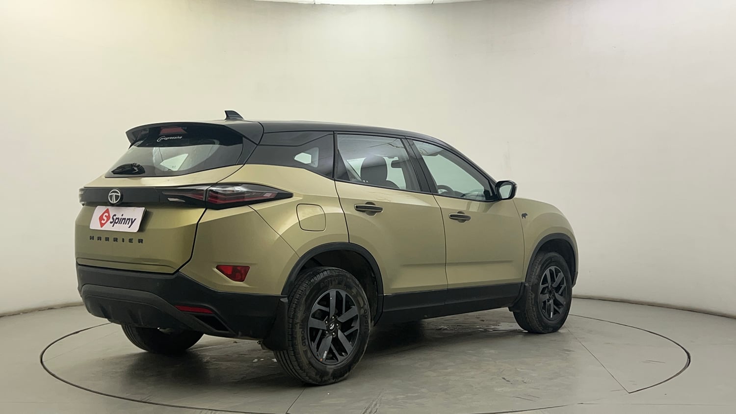 Used 2022 Tata Harrier Kaziranga XZA Plus Diesel Automatic exterior RIGHT REAR CORNER VIEW