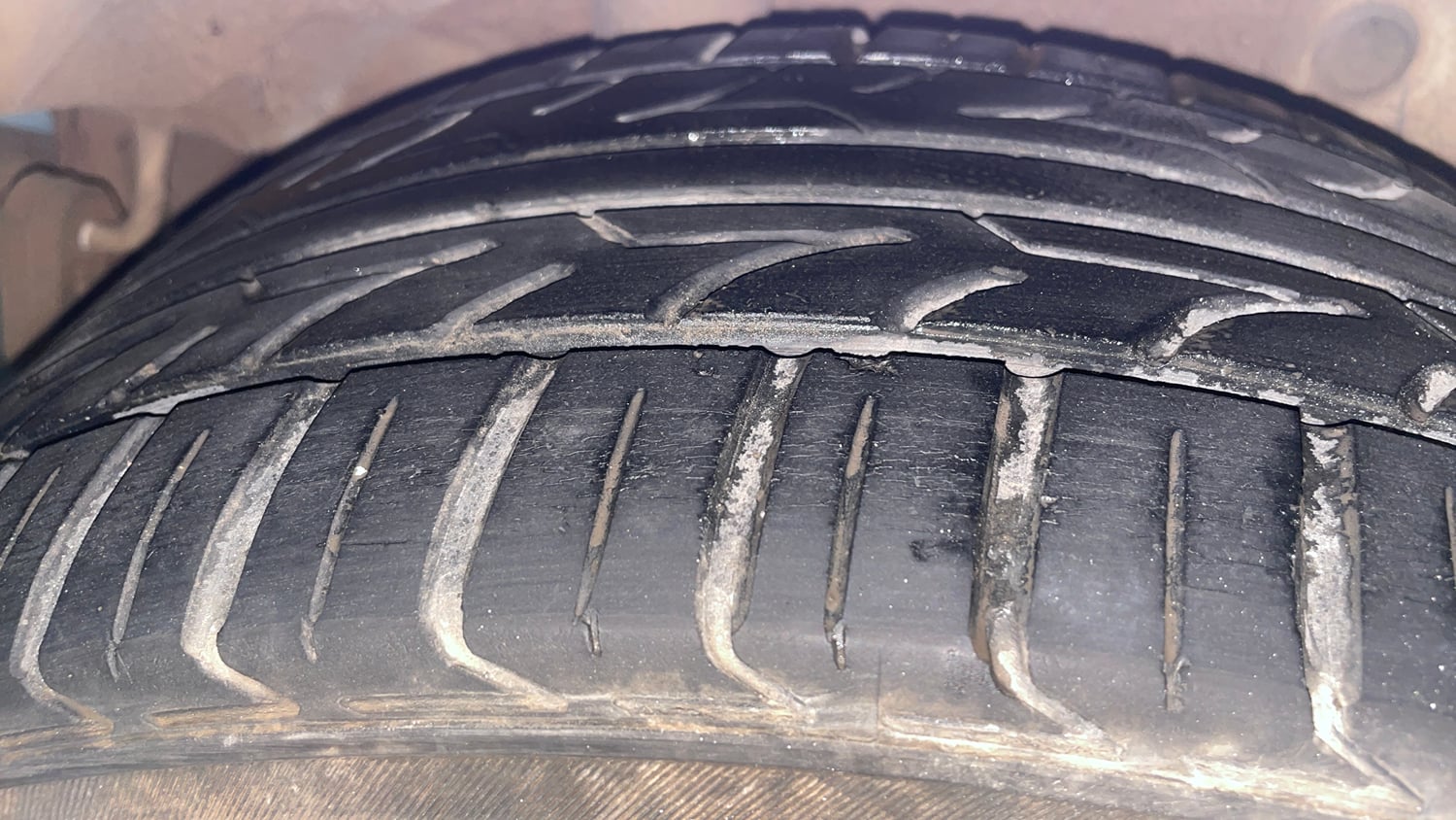 Used 2023 Hyundai Verna SX 1.5 Petrol MT Petrol Manual tyres RIGHT REAR TYRE TREAD VIEW