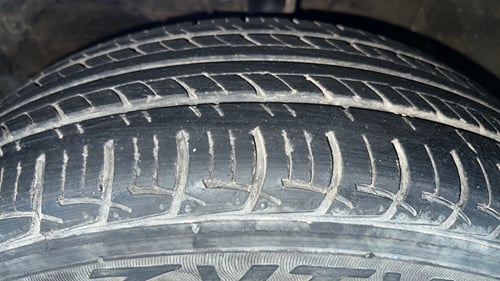 Used 2017 Maruti Suzuki Baleno Delta 1.2 Petrol Manual tyres LEFT FRONT TYRE TREAD VIEW