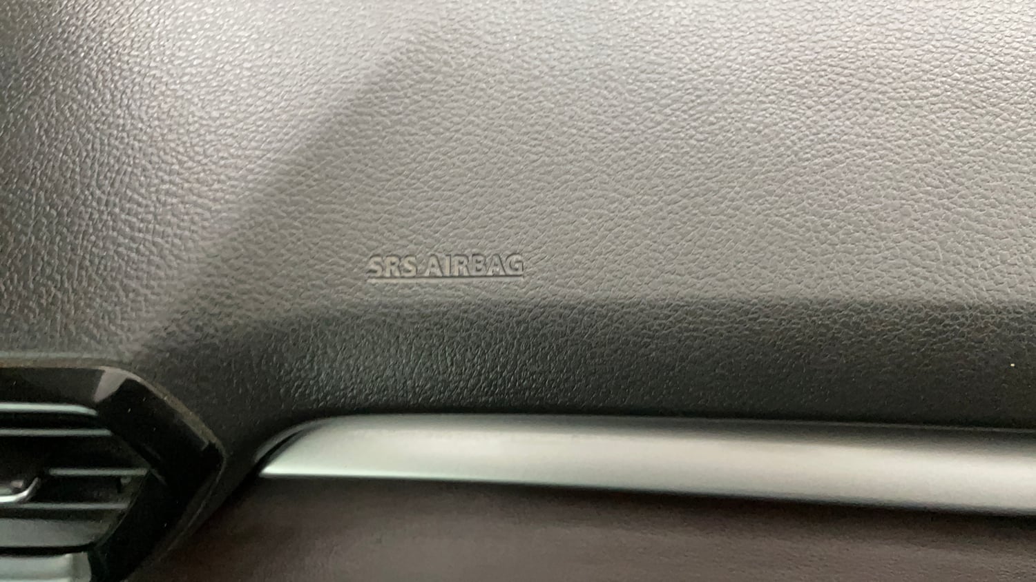 Used 2023 Maruti Suzuki Grand Vitara Zeta Smart Hybrid Petrol Manual top_features Airbags