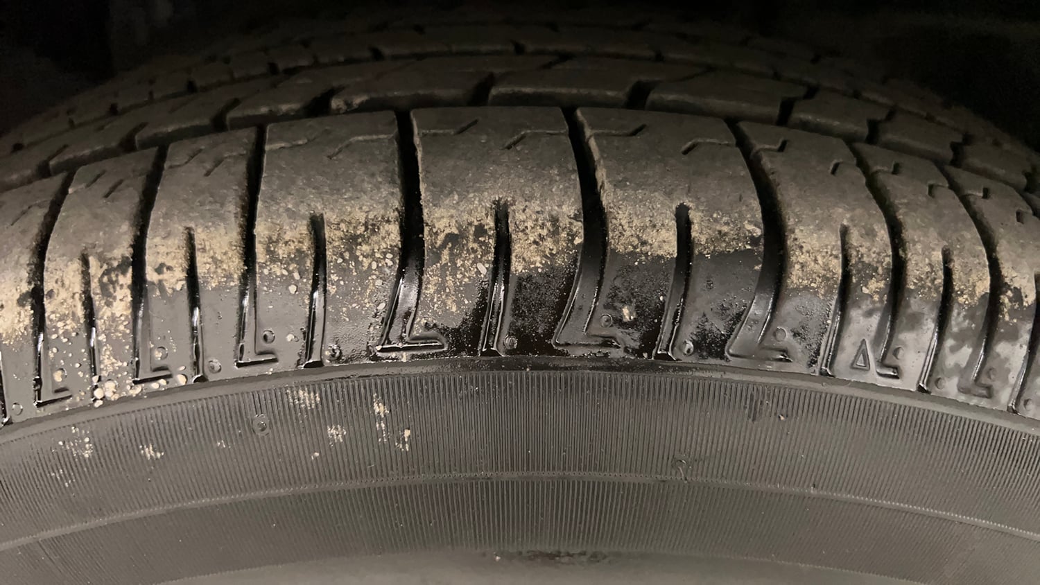 Used 2021 Ford EcoSport Titanium 1.5L Ti-VCT Petrol Manual tyres LEFT FRONT TYRE TREAD VIEW