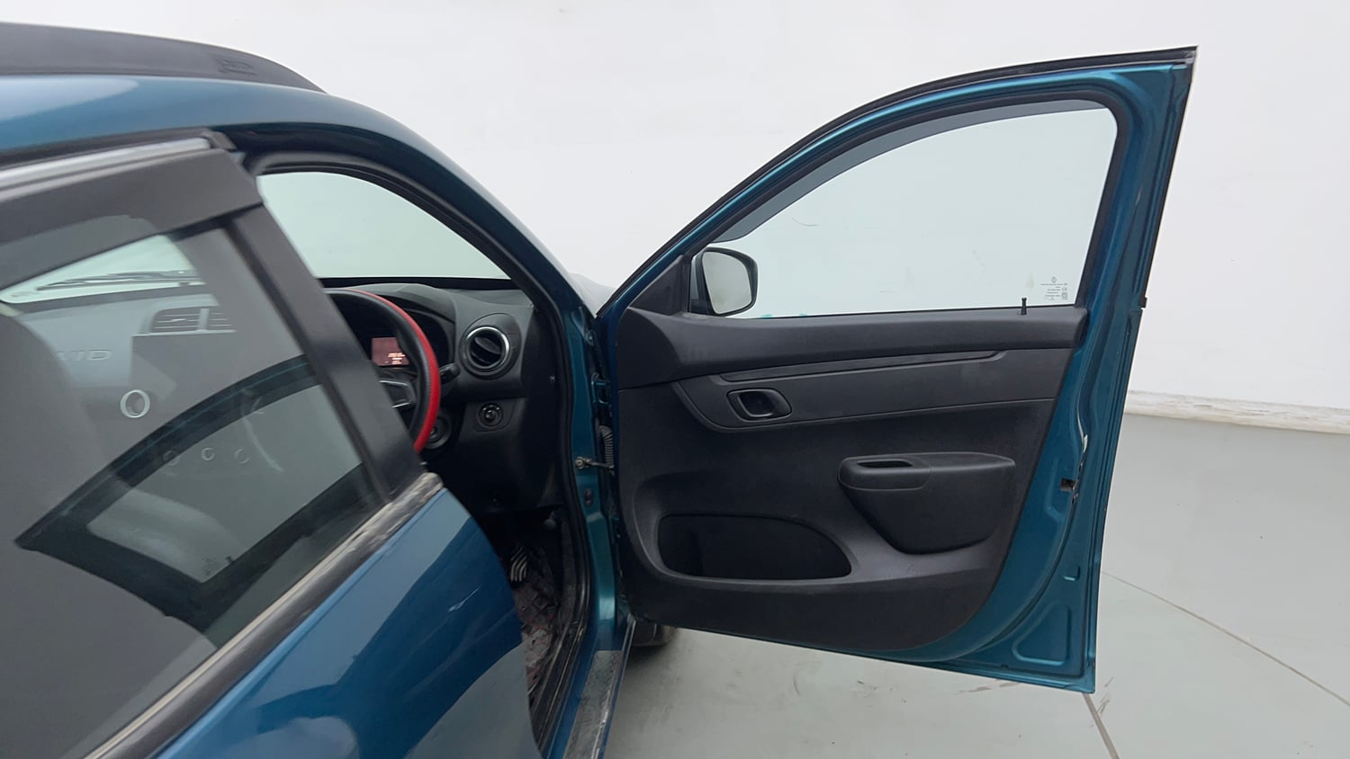 Used 2022 Renault Kwid RXT 1.0 Petrol Manual interior RIGHT FRONT DOOR OPEN VIEW