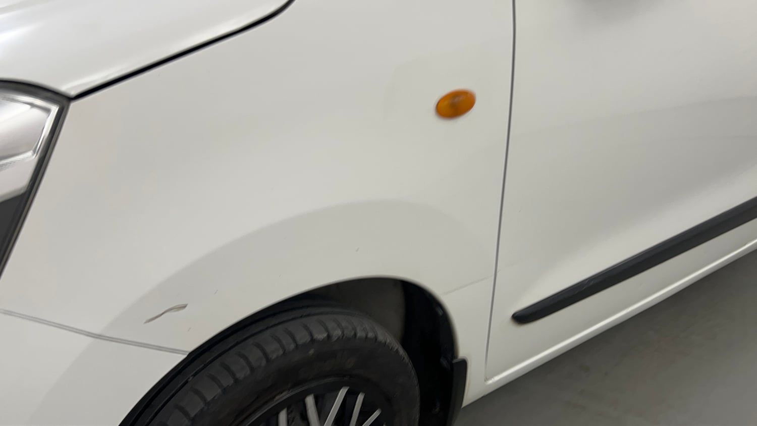 Used 2017 Maruti Suzuki Wagon R Vxi (ABS-Airbag) Petrol Manual dents MINOR SCRATCH