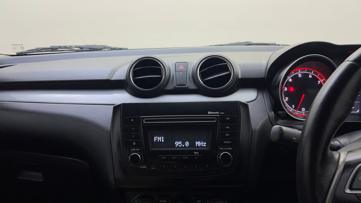 Used 2018 Maruti Suzuki Swift ZXi AMT Petrol Automatic top_features Integrated (in-dash) music system