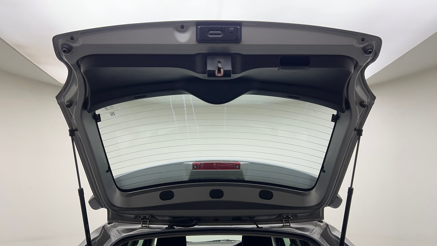 Used 2020 Maruti Suzuki Baleno Alpha Automatic Petrol Automatic interior DICKY DOOR OPEN VIEW