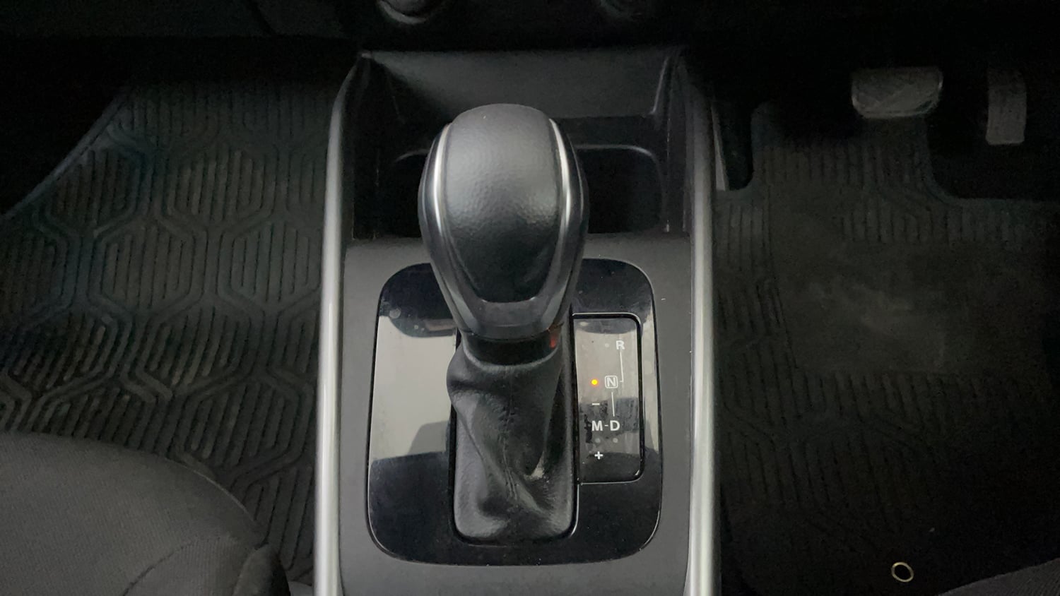 Used 2023 Maruti Suzuki Baleno Zeta AGS Petrol Automatic interior GEAR  KNOB VIEW