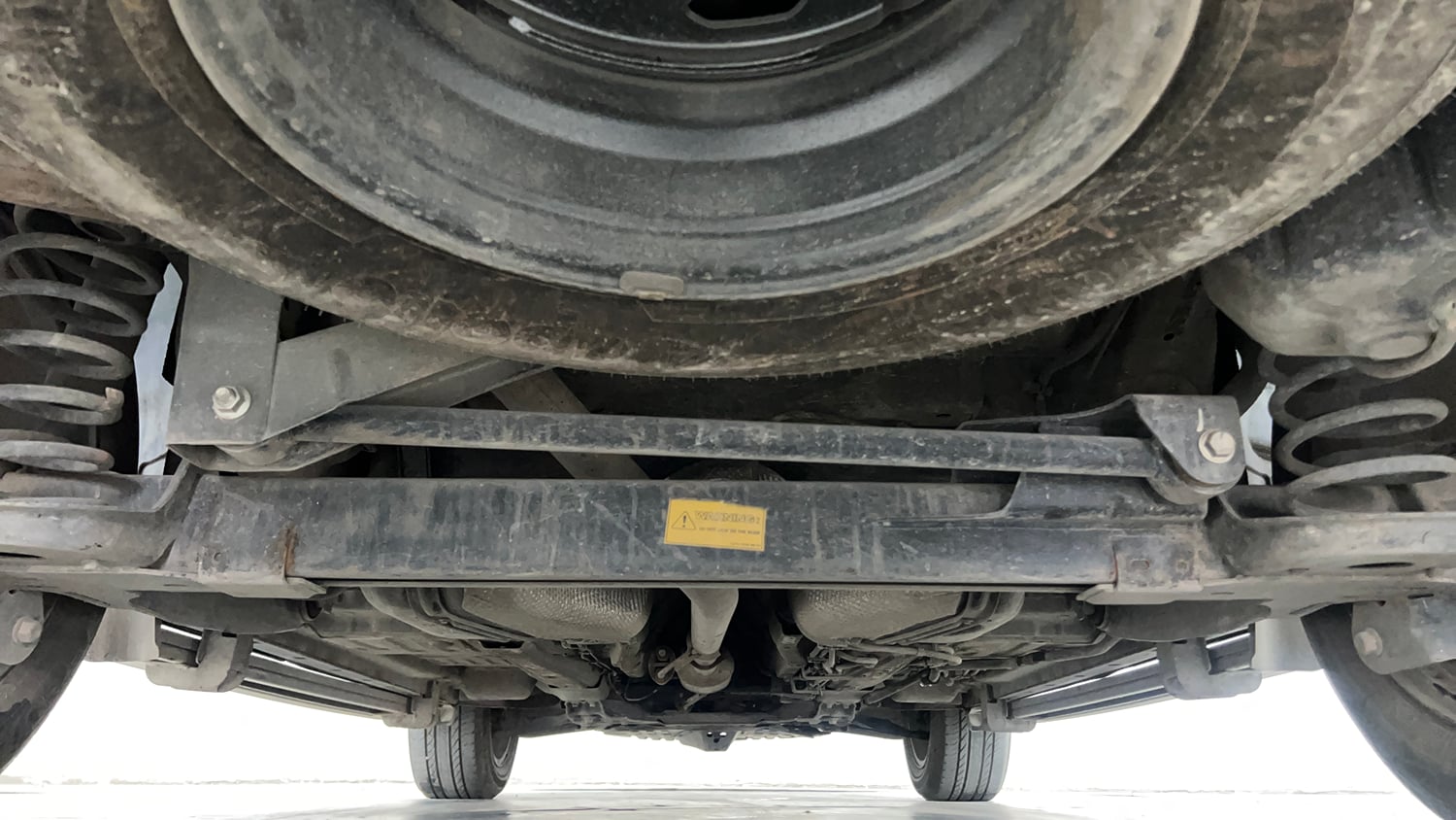 Used 2022 Tata Safari XZA Plus 6 S Dark Edition Diesel Automatic extra REAR UNDERBODY VIEW (TAKEN FROM REAR)