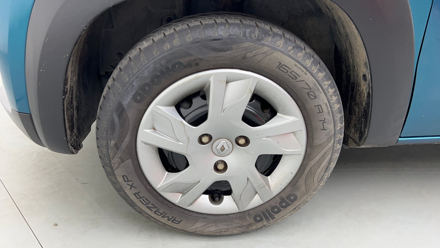 Used 2021 Renault Kwid RXT 1.0 AMT Opt Petrol Automatic tyres LEFT FRONT TYRE RIM VIEW