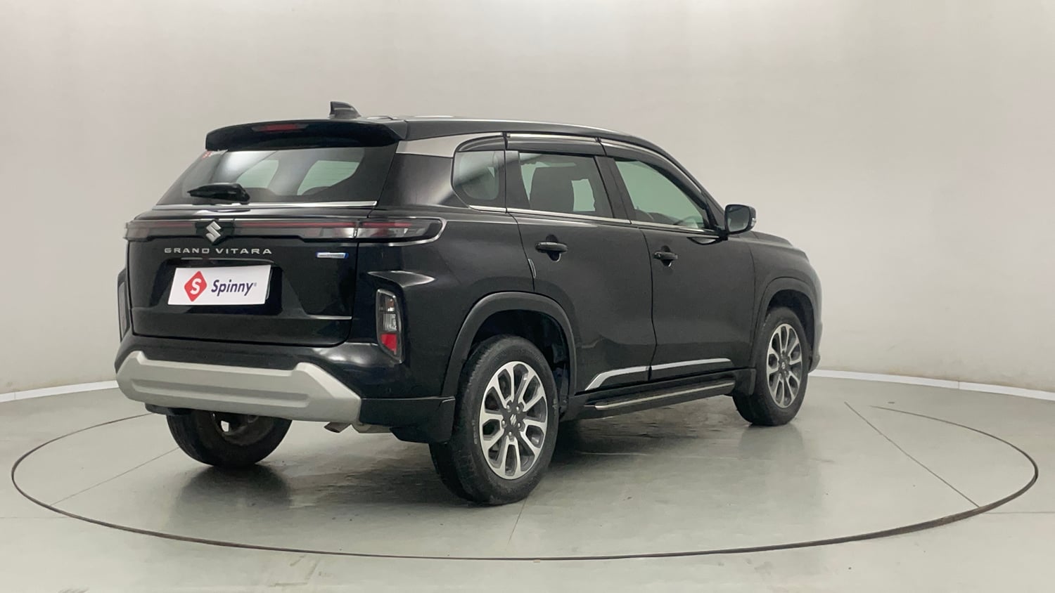 Used 2023 Maruti Suzuki Grand Vitara Zeta Smart Hybrid Petrol Manual exterior RIGHT REAR CORNER VIEW