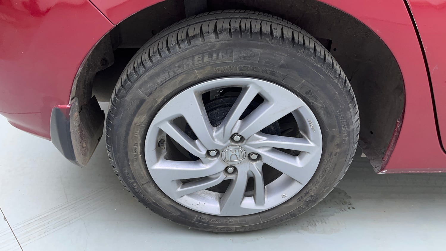 Used 2020 Honda Jazz ZX CVT Petrol Automatic tyres RIGHT REAR TYRE RIM VIEW