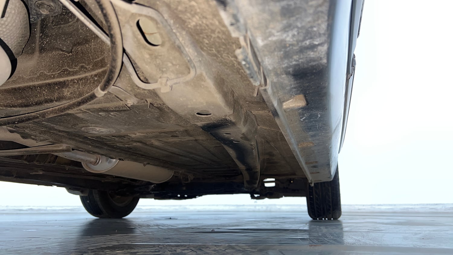 Used 2016 Maruti Suzuki Baleno Delta 1.2 AT Petrol Automatic extra REAR RIGHT UNDERBODY VIEW