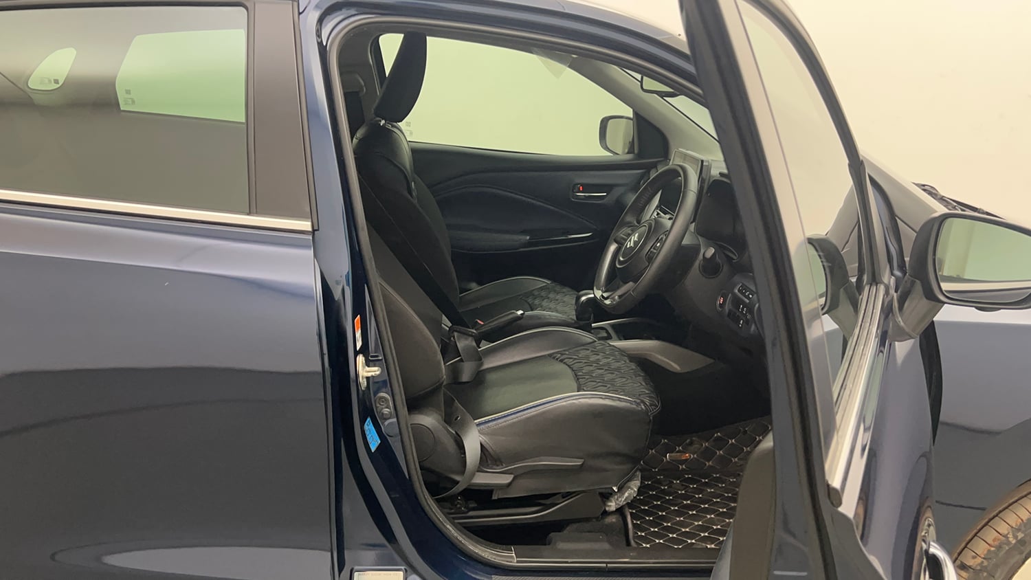 Used 2022 Maruti Suzuki Baleno Alpha AGS Petrol Automatic interior RIGHT SIDE FRONT DOOR CABIN VIEW