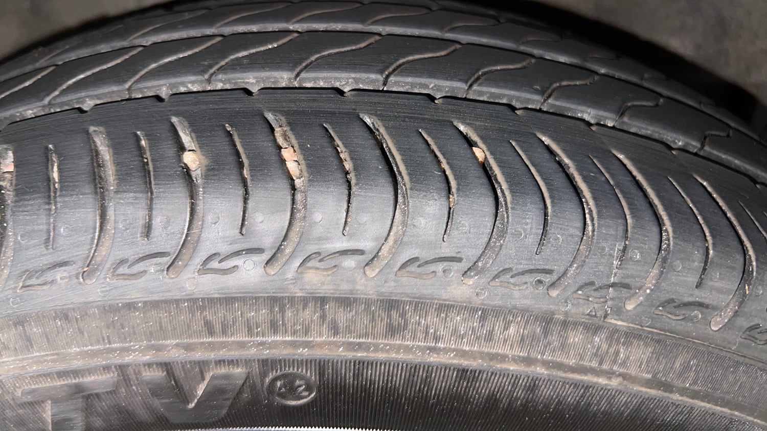 Used 2016 Honda City VX CVT Petrol Automatic tyres RIGHT REAR TYRE TREAD VIEW