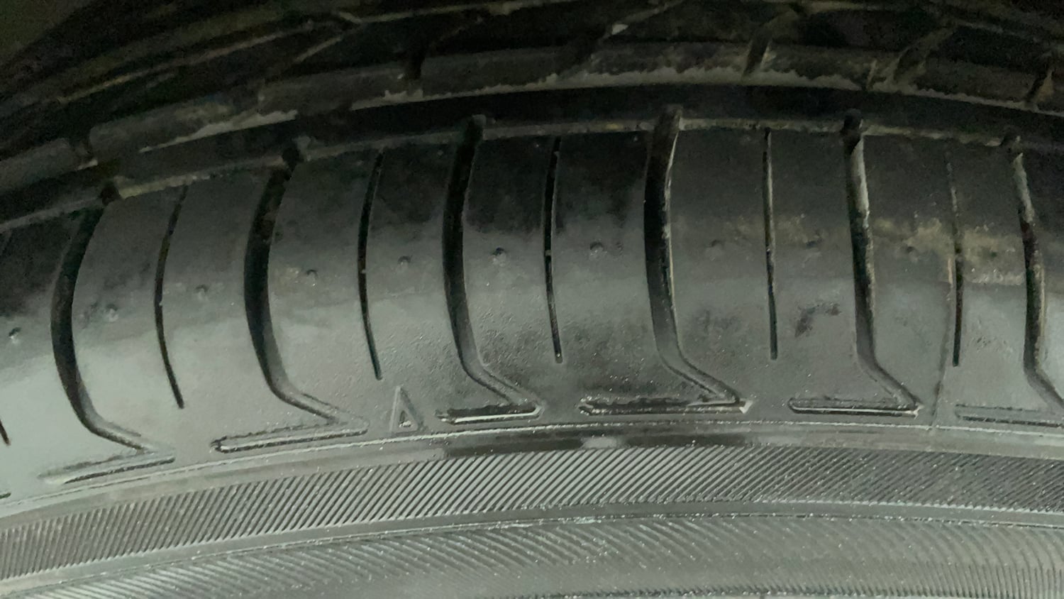 Used 2016 Hyundai Creta 1.6 SX Plus AT Petrol Petrol Automatic tyres LEFT FRONT TYRE TREAD VIEW