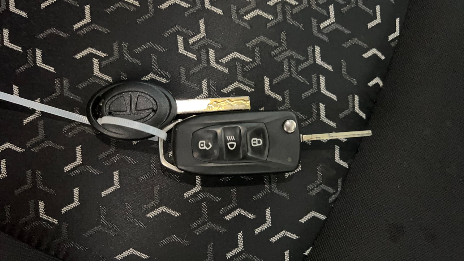 Used 2023 Tata Tiago XZ Plus Petrol Manual extra CAR KEY VIEW