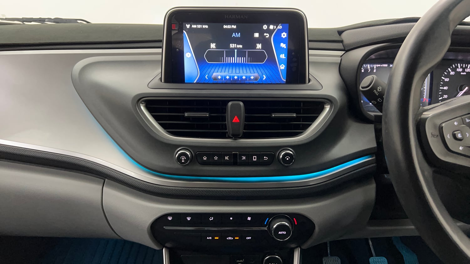 Used 2021 Tata Altroz XZ Petrol Petrol Manual interior MUSIC SYSTEM & AC CONTROL VIEW