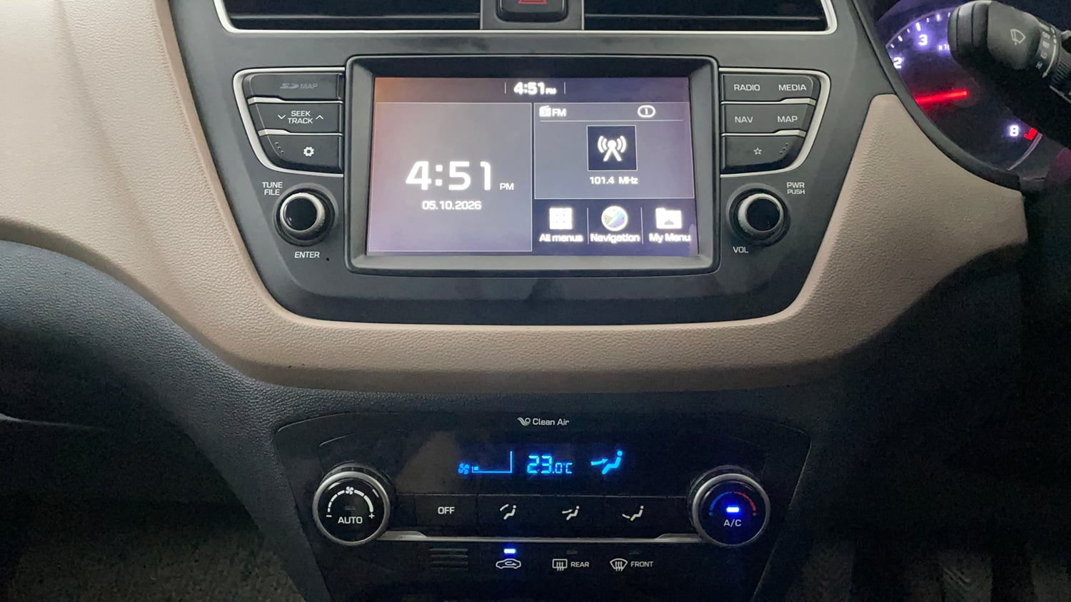 Used 2018 Hyundai Elite i20 Asta 1.2 Petrol Manual interior MUSIC SYSTEM & AC CONTROL VIEW