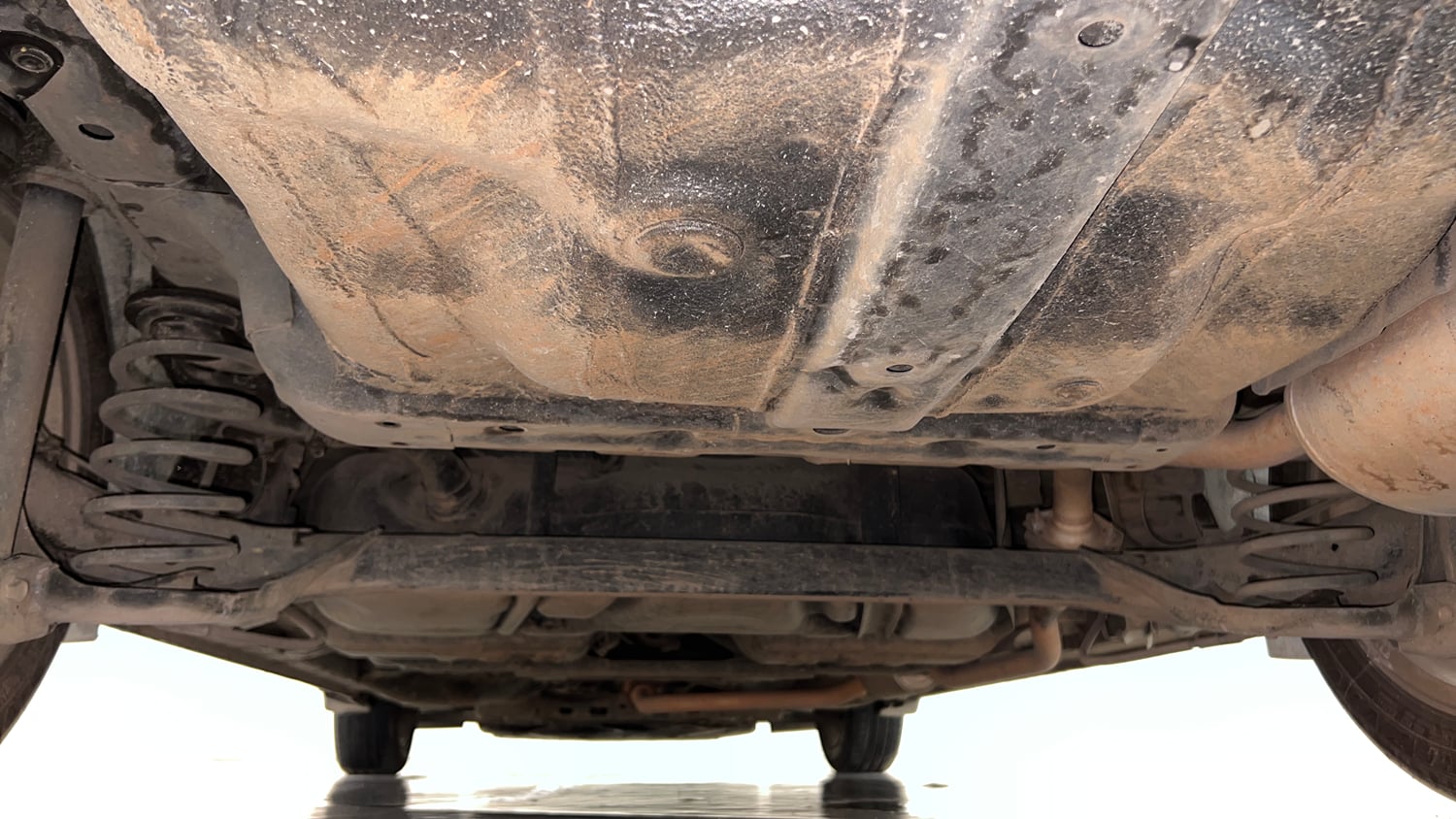 Used 2016 Honda City VX CVT Petrol Automatic extra REAR UNDERBODY VIEW (TAKEN FROM REAR)