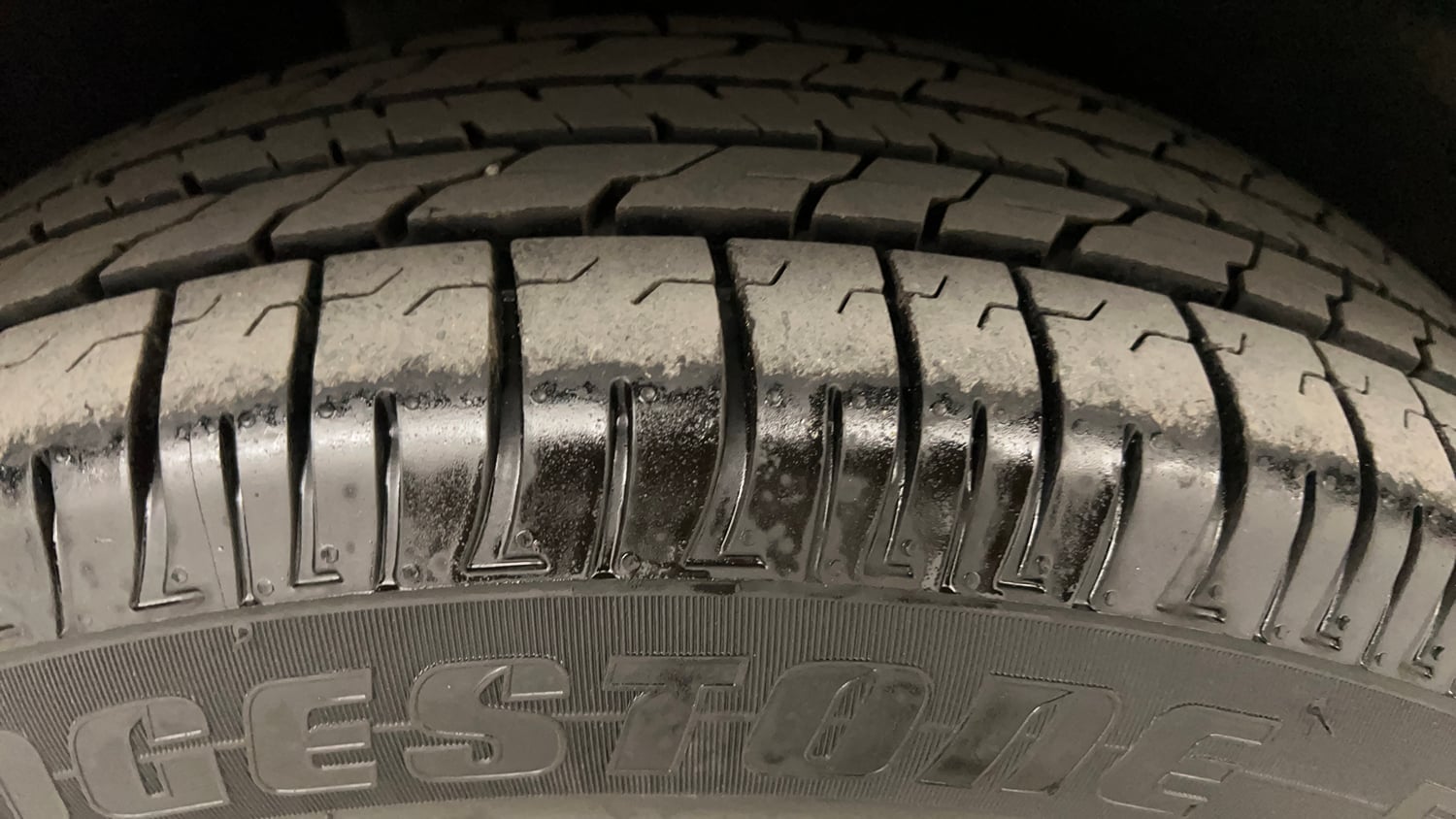 Used 2021 Ford EcoSport Titanium 1.5L Ti-VCT Petrol Manual tyres RIGHT REAR TYRE TREAD VIEW