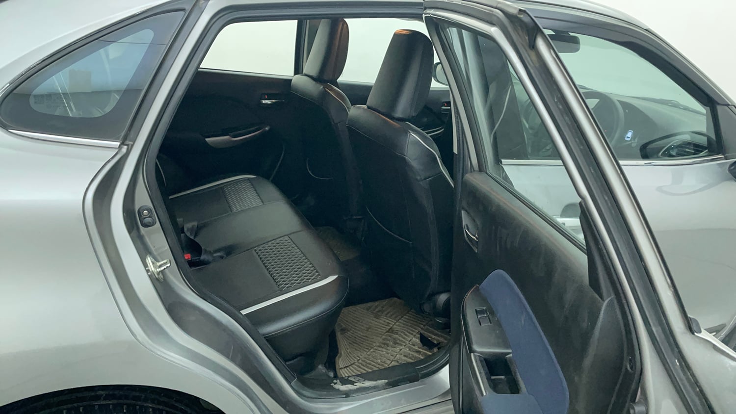Used 2020 Maruti Suzuki Baleno Zeta Petrol Manual interior RIGHT SIDE REAR DOOR CABIN VIEW