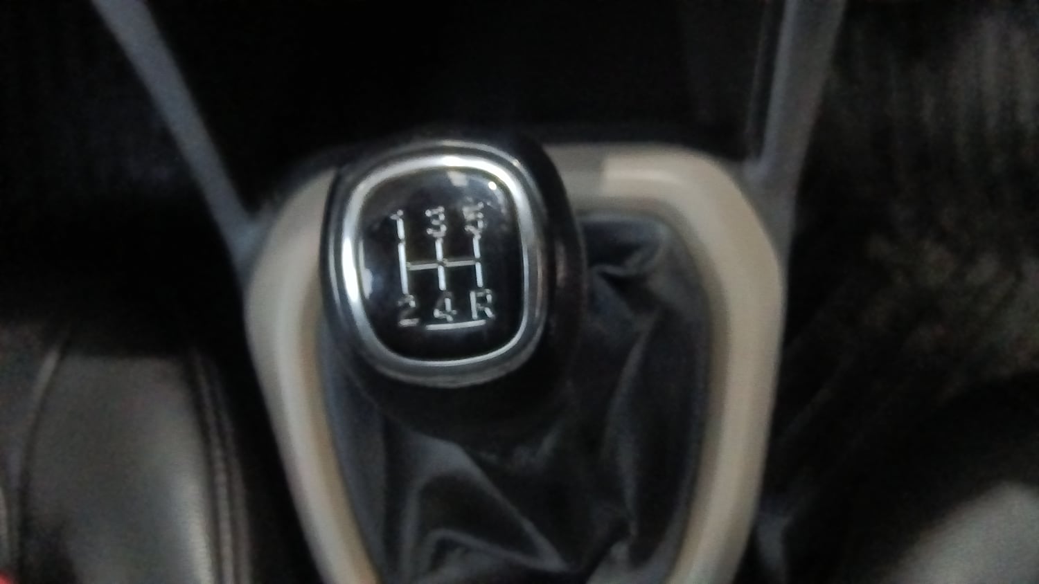Used 2015 Hyundai Grand i10 Sportz 1.2 Kappa VTVT Petrol Manual interior GEAR  KNOB VIEW