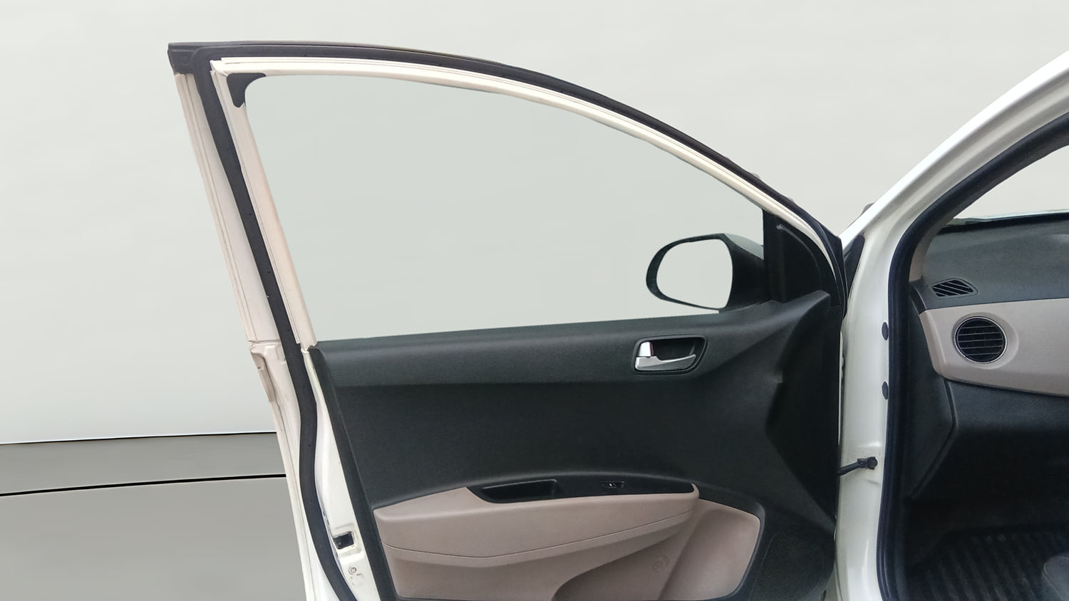 Used 2015 Hyundai Grand i10 Sportz 1.2 Kappa VTVT Petrol Manual interior LEFT FRONT DOOR OPEN VIEW