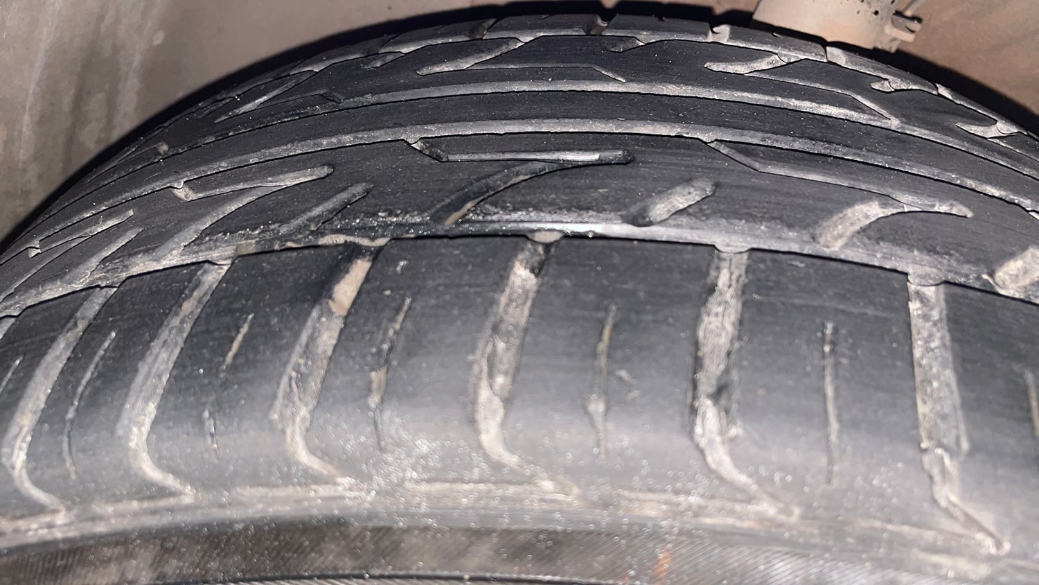 Used 2023 Hyundai Verna SX 1.5 Petrol MT Petrol Manual tyres LEFT FRONT TYRE TREAD VIEW