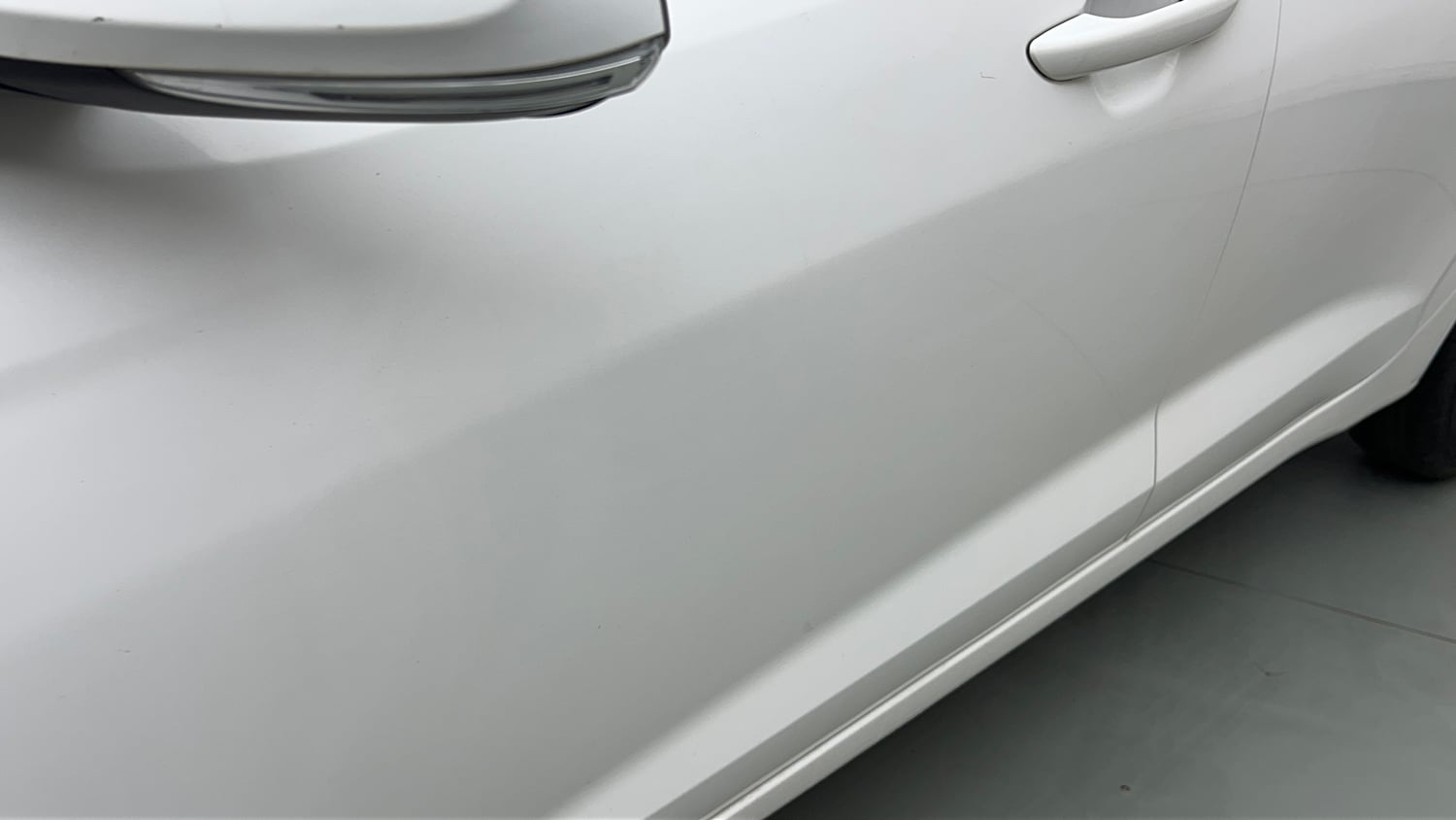 Used 2024 Hyundai Grand i10 Nios Magna 1.2 Kappa AMT Petrol Automatic dents MINOR SCRATCH