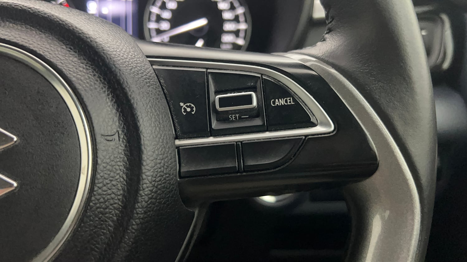 Used 2022 Maruti Suzuki Baleno Alpha AGS Petrol Automatic top_features Cruise control