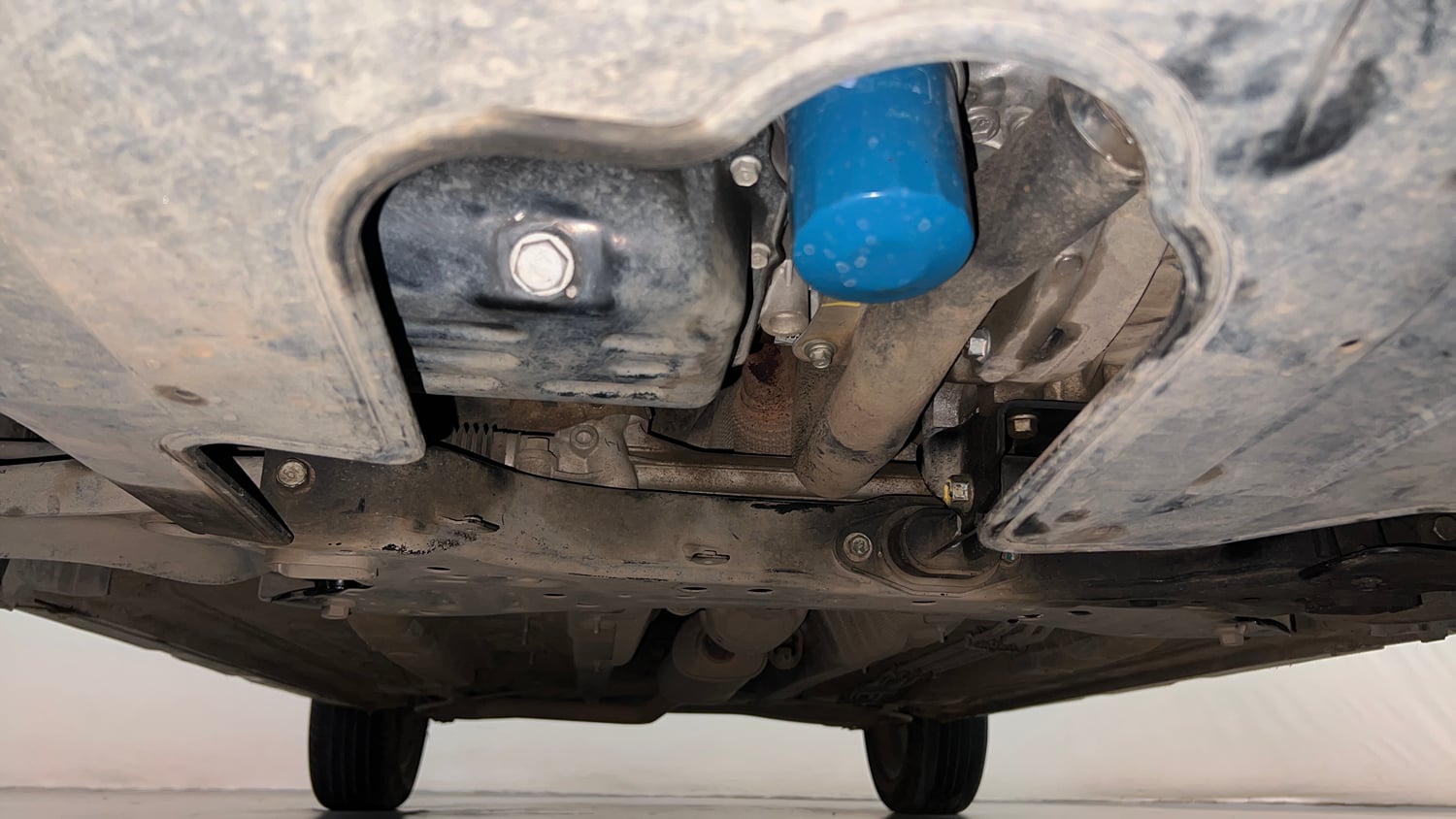 Used 2022 Kia Sonet Anniversary Edition 1.0 iMT Petrol Manual extra FRONT LEFT UNDERBODY VIEW