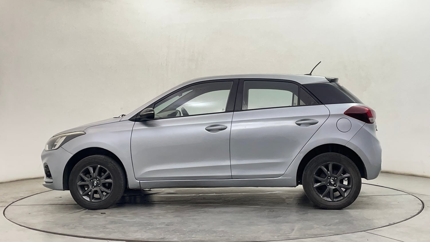 Used 2018 Hyundai Elite i20 Asta 1.2 Petrol Manual exterior LEFT SIDE VIEW