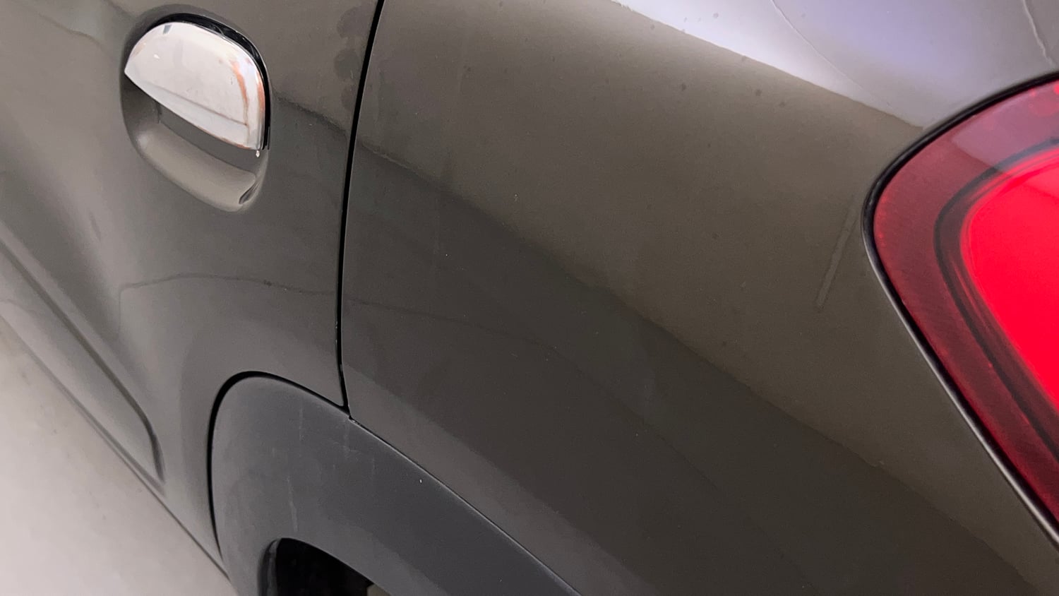 Used 2018 Renault Kwid 1.0 RXT Petrol Manual dents MINOR DENT