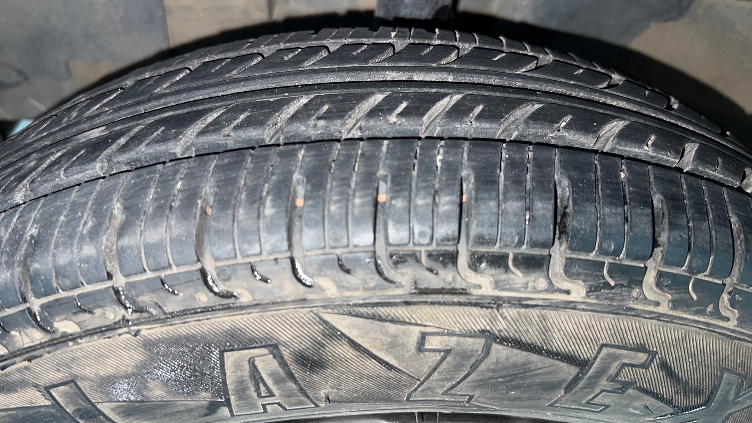 Used 2020 Renault Kwid CLIMBER 1.0 AMT Petrol Automatic tyres LEFT FRONT TYRE TREAD VIEW