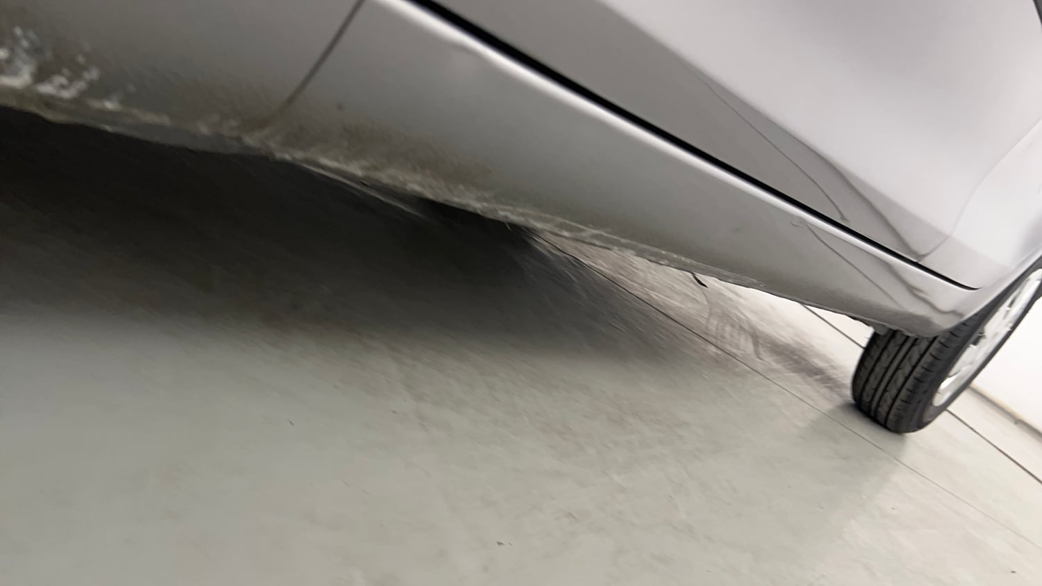 Used 2017 Maruti Suzuki Swift VXi Petrol Manual dents MINOR DENT
