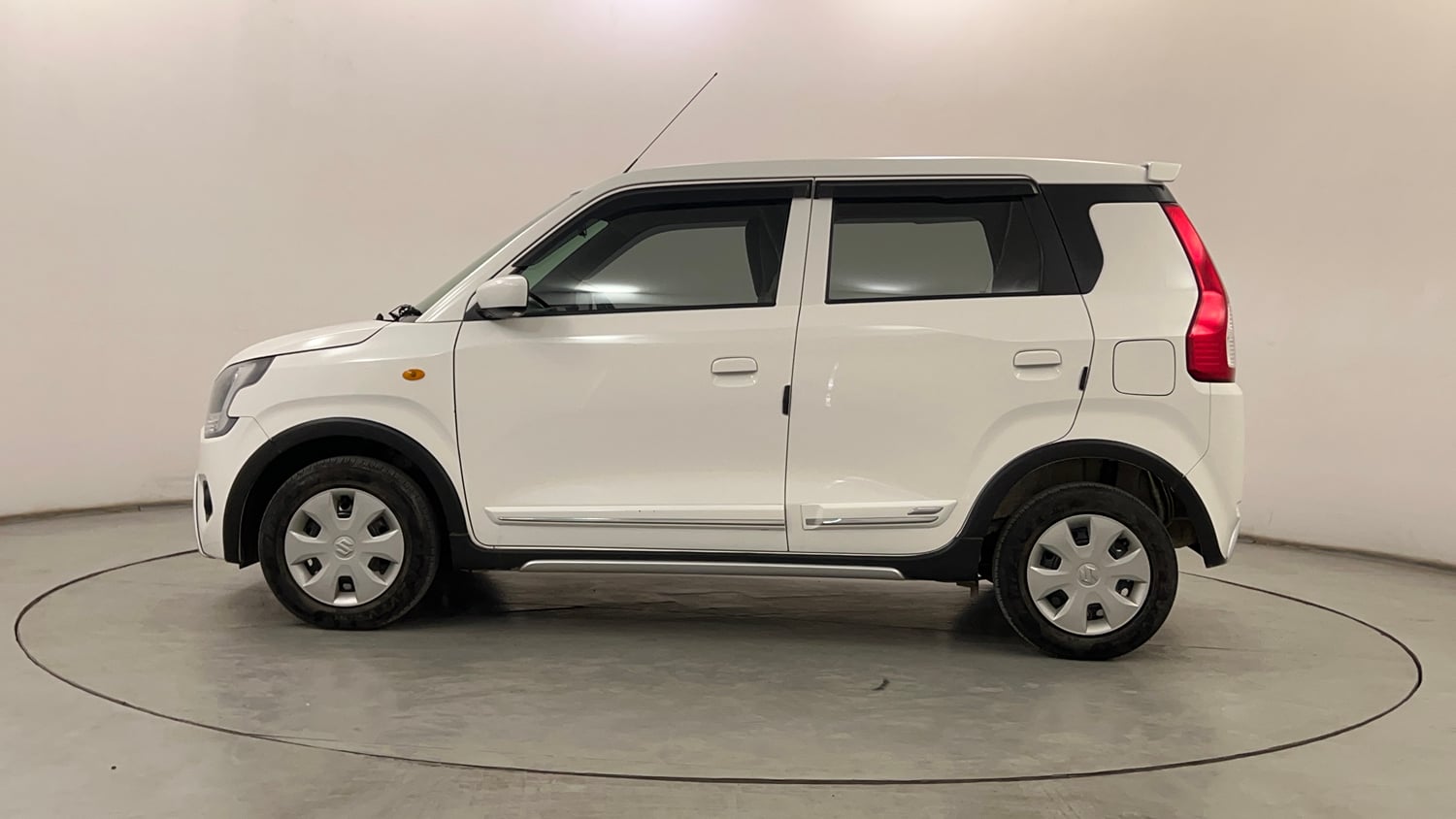 Used 2025 Maruti Suzuki Wagon R VXI 1.0 CNG Cng Manual exterior LEFT SIDE VIEW